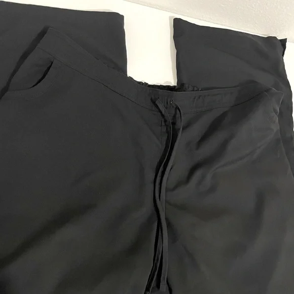 Women's Black Scrub Bottoms with Drawstring - Picture 3 of 5